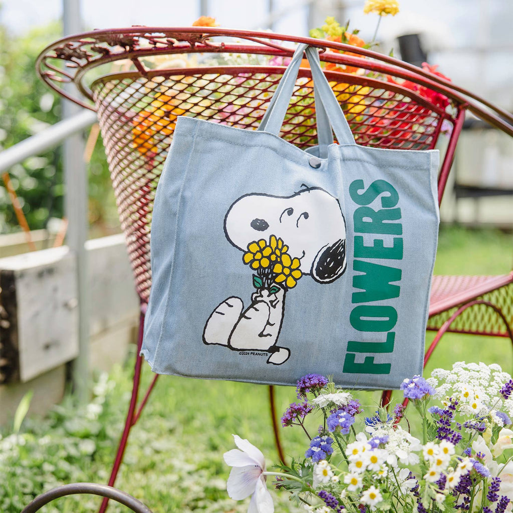 Peanuts® - Snoopy Flowers Vintage-Style Market Tote
