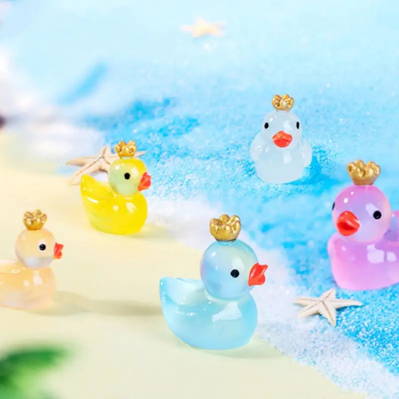 Miniature - Crown duck