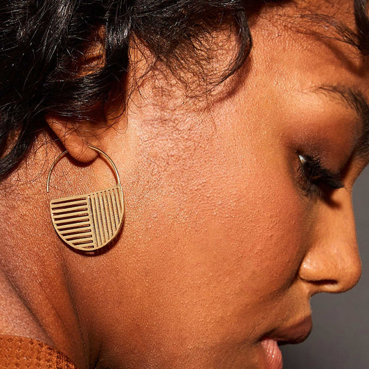 Maggie Opposite Earrings