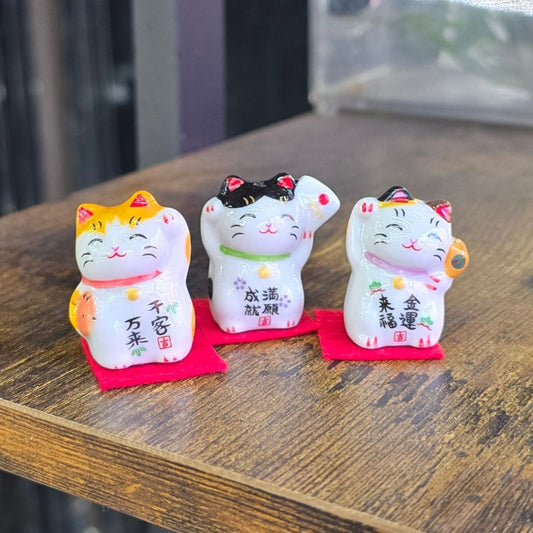 MINIATURES - Maneki Neko - Assorted