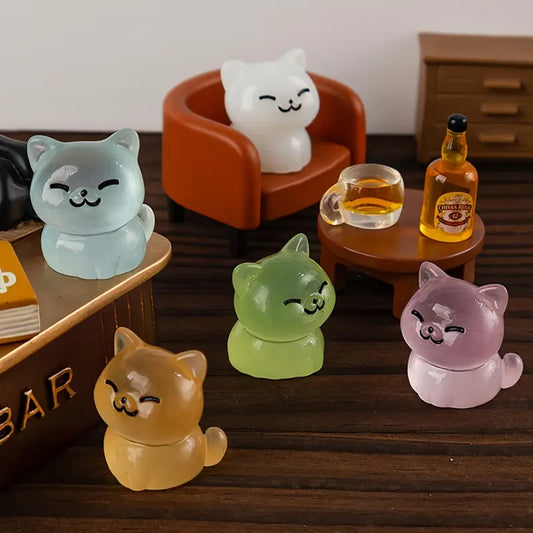 Miniatures - resin glow cat