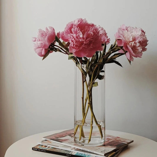 GLASS VASE - 5" X 10"