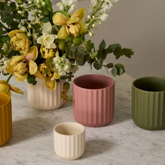 PLANTERS - Beam Pot - 7" (pink)