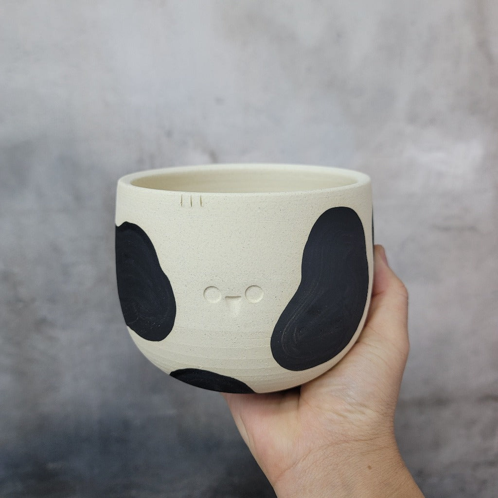 COW PLANTER - BLACK