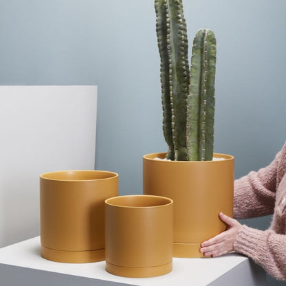 Romey Pot - 7" (Ochre)
