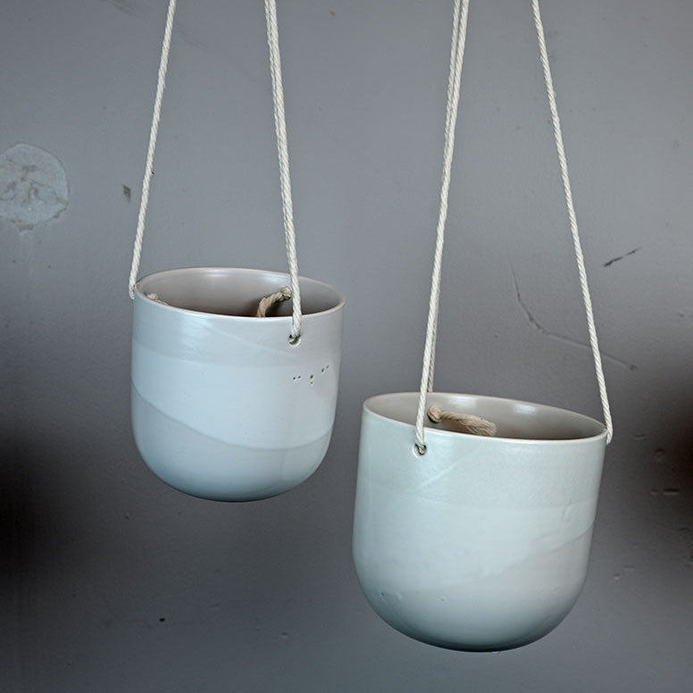 WP Hanging Pot - White