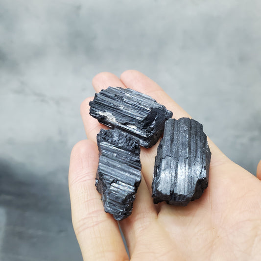 CRYSTALS - BLACK TOURMALINE (ROUGH)